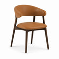 Sedia da pranzo con braccioli sagomata marrone cognac in PU e legno massello 56 x 58 x 78 cm